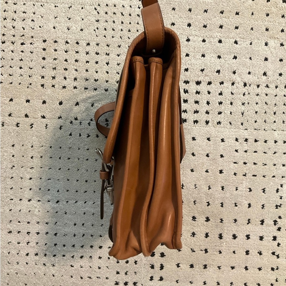 Coach tan leather buckle front bag - Picture 3 of 12